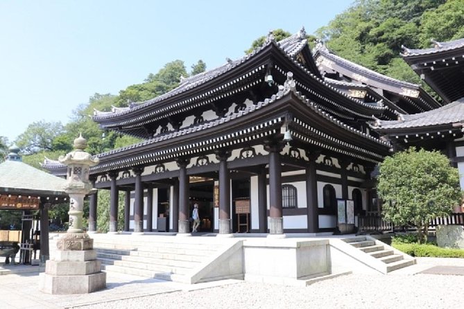 Kamakura Bamboo Forest and Great Buddha Private Tour - Komachidori shopping street: snacks, small shops, and a breather