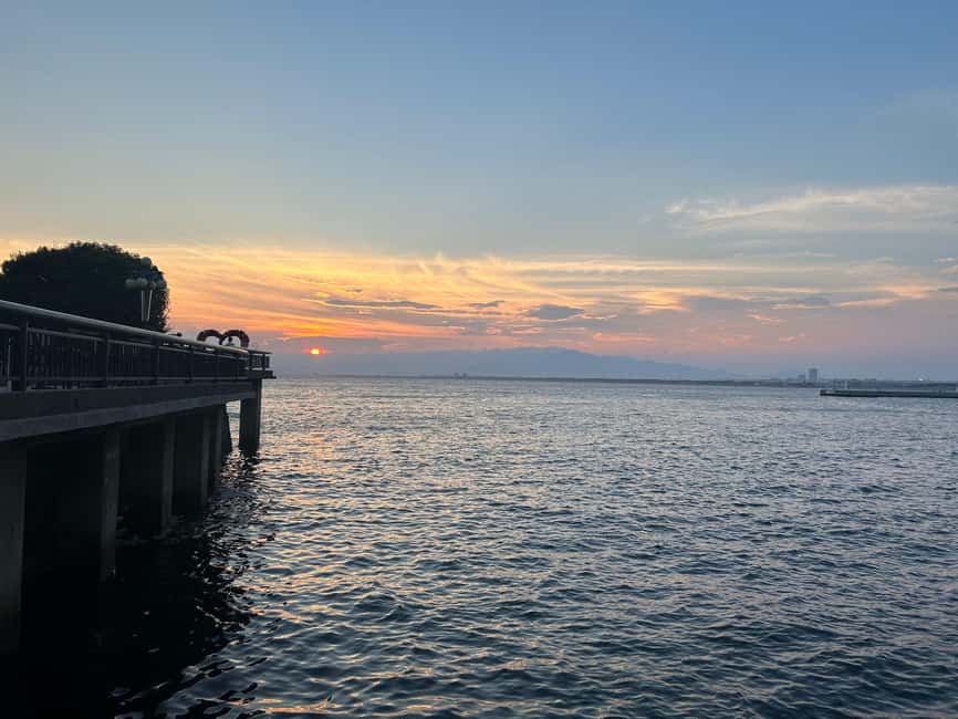 Kamakura & Enoshima: Great Buddha, Shrines and Ocean Views - The Enoden coastal train ride, a scenic travel break