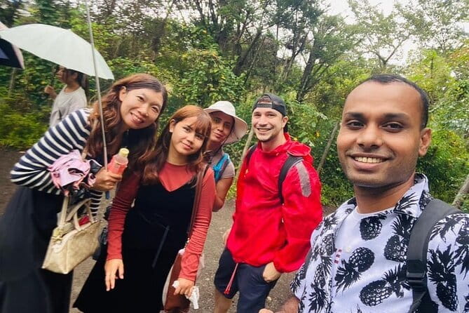 Kamakura Great Buddha and Enoshima with hotel Pickup small group - Kamakura and Enoshima, packaged for your pace