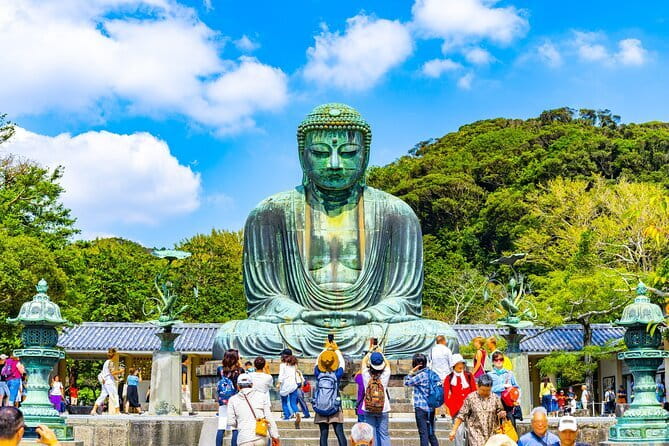 Kamakura Heritage Bike or Walk Tour with ex-Rickshaw guide - Tsurugaoka Hachimangu Shrine: samurai roots and a calm walkway