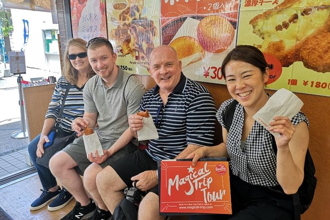 Kamakura Historical Walking Tour with the Great Buddha - Stop 1: Komachidori street food, a fast way to warm up your senses