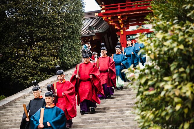 Kamakura Tour with Pro Photographer: Tsurugaoka Hachimangu shrine - Meeting at Kamakura Station, then straight into the scenery