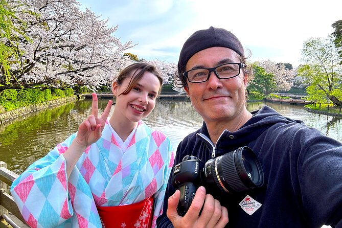 Kamakura Tour with Pro Photographer: Tsurugaoka Hachimangu shrine - The Komachidori stop: snacks and souvenirs without derailing your plan