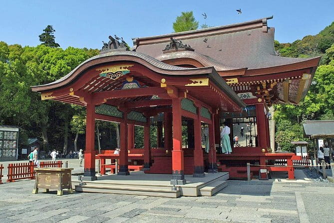 Kamakura Walking Tour with Local Guide Including Hokokuji Temple - Tsurugaoka Hachimangu Shrine, Start Where Kamakura Centers Itself
