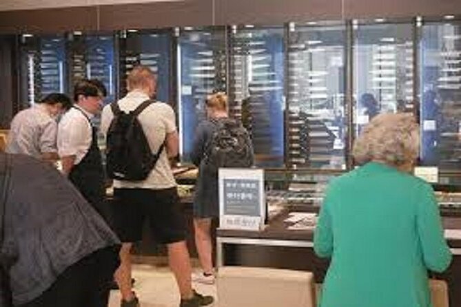 Kappabashi Knife Shopping Tour with Government-Licensed Guide - What This Tour Really Delivers: Knives plus Tokyo routing