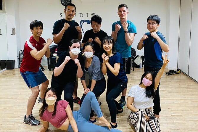 Kickboxing & Body Training with EX-Pro Fighter - What makes the coaching feel beginner-friendly and still intense