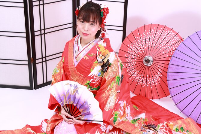 Kimono Photo Shooting Family and Group Plan in Tokyo - Getting Dressed: Silk Kimono, Samurai Gear, and Kanzashi Hair
