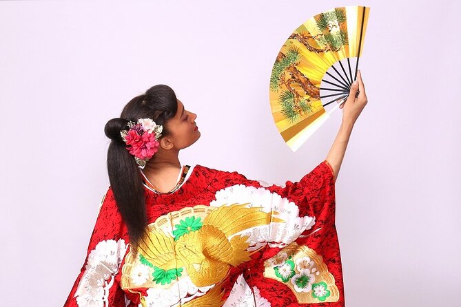 Kimono Photo Shooting Family and Group Plan in Tokyo - How the Photo Session Actually Works: 40 Cuts and Japanese Props
