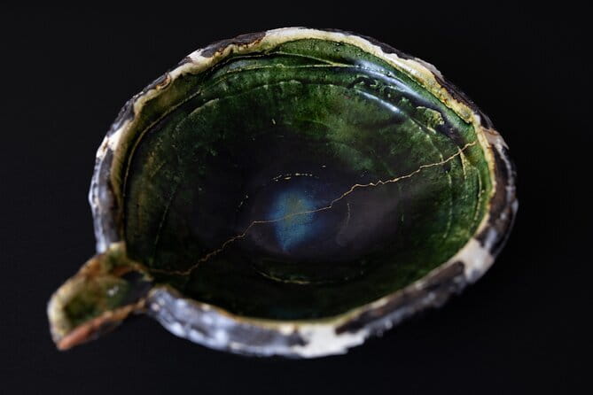 Kintsugi Workshop Class in Shibuya, Tokyo with mon cadeau - Tea, Snacks, and the Home-Feeling Atmosphere