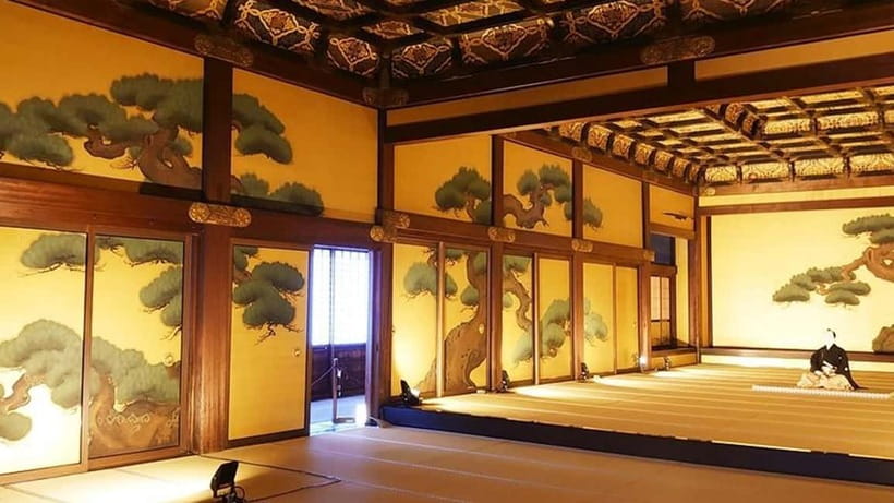 Kyoto: Nijo Castle World Heritage Guided Tour with Admission - Meeting outside Nijōjō-mae: easy start, clear direction