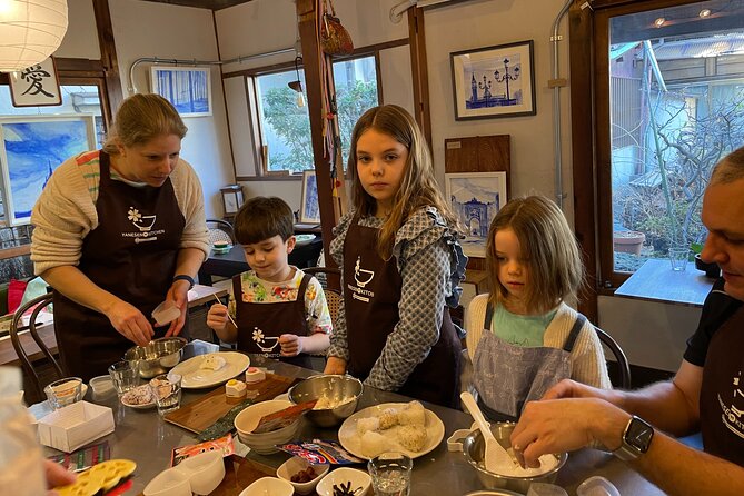 Make Rice Balls and Enjoy a Japanese Home-Style Lunch in Yanaka - Who should book this Yanaka onigiri lunch class
