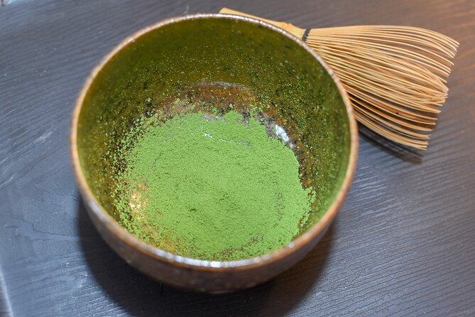 Matcha Experience with of Japanese Tea Tasting in Tokyo - Step One: Welcome Drink and the Tea Story Begins