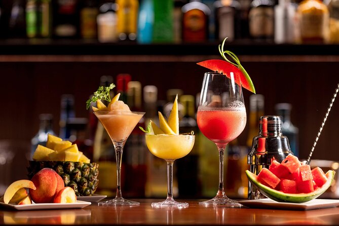《MEMBERS-ONLY-BAR-HOPPING》Discover Your Special Whiskey in Tokyo! - Stop 1 in Ebisu: a tiny authentic bar and your 3-drink introduction