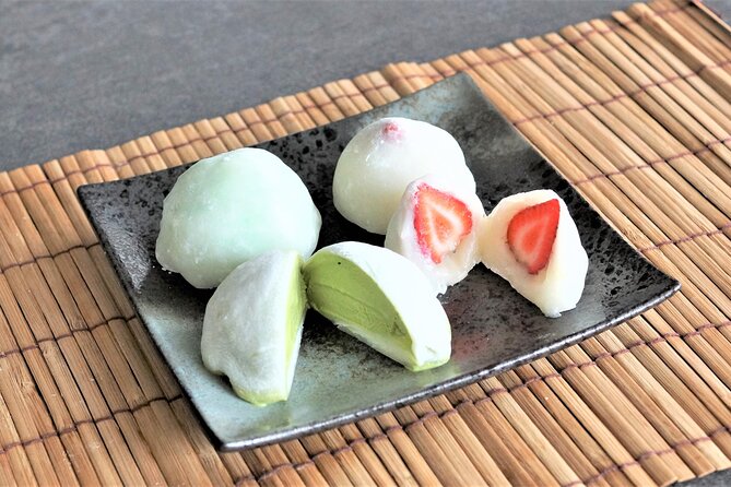 Mochi Making at a Private Studio in Tokyo - Tasting With Green Tea or Hojicha, and What You Leave With
