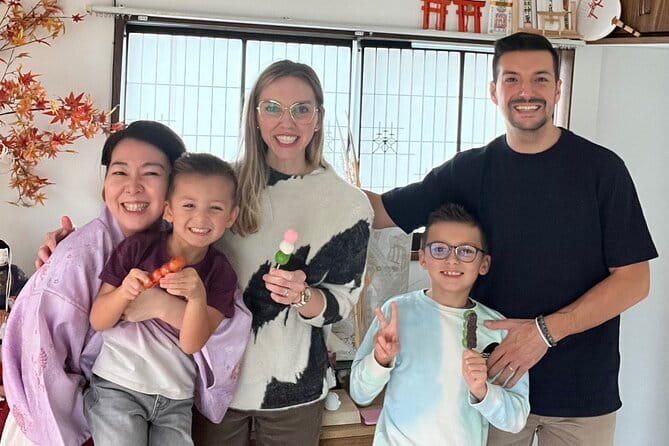 Mochi Matcha Gluten Free Japanese Sweets Class near Shibuya area - A Cozy Mochi Class in Sakura’s Home, Near Shibuya