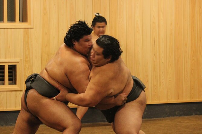 Morning Sumo Practice Viewing in Tokyo - The human side: donations, guidance, and (likely) a photo moment