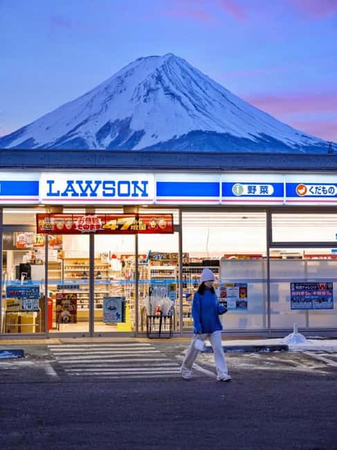 Mount Fuji 1-Day Trip: the Hottest Photography Tour - Lawson Kawaguchiko Station Break, Plus Your Complimentary Treat