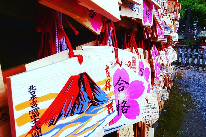 Mount fuji and Hakone Full day private sightseeing tour - Stop 2: Oshino Hakkai, eight ponds and koi fish under Fuji views