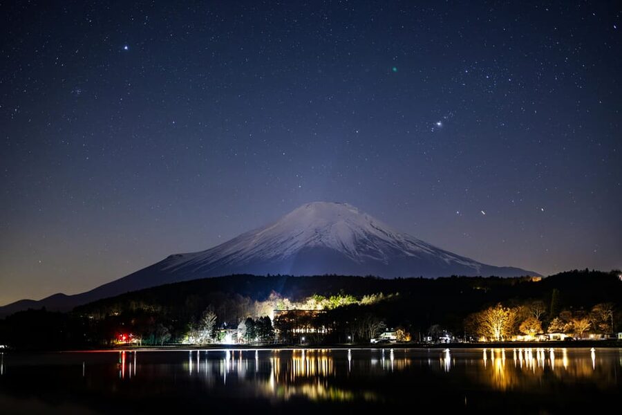 Mount Fuji and Hakone Tour with Personal Driver & Transport - Oshino Hakkai Ponds: Traditional Houses and Clarity You Can See