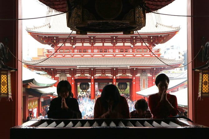 Mount Fuji Full Day Tour form Tokyo Lake Kawaguchi & Yamanaka - Stop 2: Oshino Hakkai and Its Eight Fuji Springs