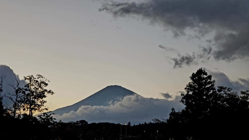 Mount Fuji & Hakone Private Tour with Bullet Train Return - Oshino Hakkai: eight ponds fed by snowmelt, and why it feels peaceful