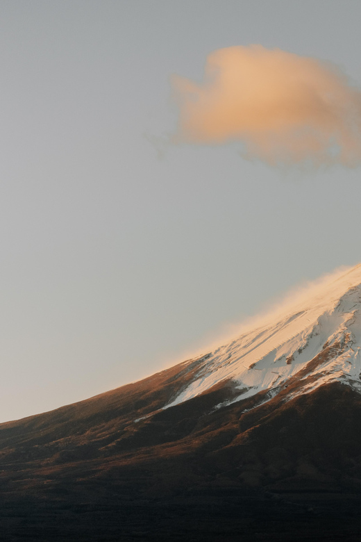 Mount Fuji,Lake Kawaguchiko Private Tour By Car With Pick Up - Guide quality and timing: what the best days do right