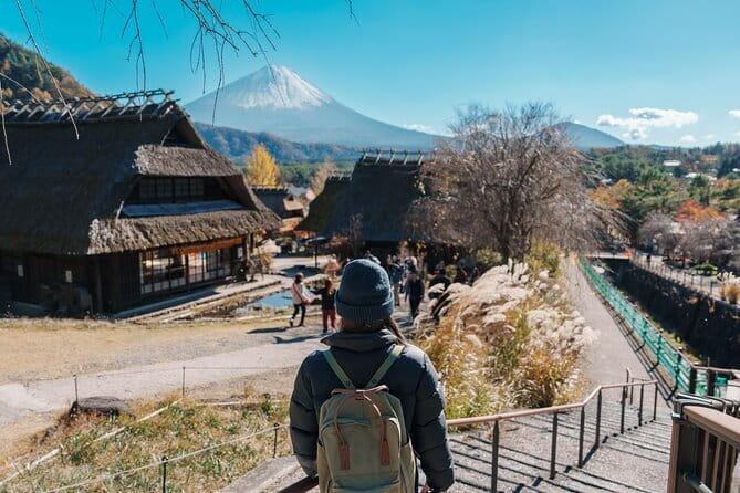 Mount Fuji Sightseeing Private tour w English speaking chauffeur - Arakura Fuji Sengen Shrine and the Chureito Pagoda photo angle