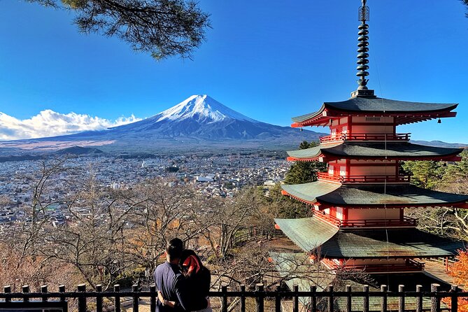 Mt.Fuji and Hakone Private SightSeeing Day Tour With Guide - Kitaguchi Hongu Fuji Sengen Shrine: forest path energy