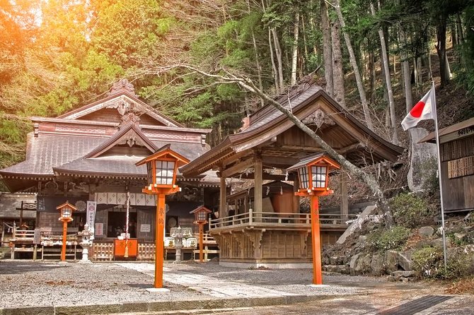 Mt Fuji and Kawaguchiko Private Tour - Sengen Shrine meet-up moments and priest etiquette (ask good questions)
