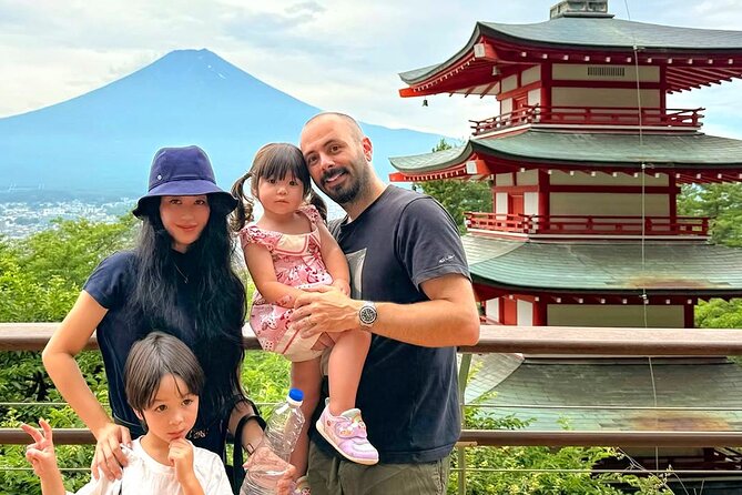Mt Fuji and Lake Kawaguchiko Bus Day Tour with English Guide - How the English guide actually helps your day