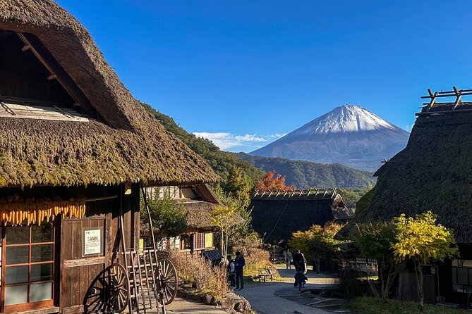 Mt Fuji Area: In-depth Guided Adventure in English or French - A private Fuji day built around kayaking, villages, and lava-forest