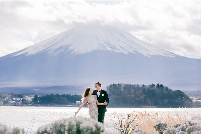 Mt Fuji Exclusive Tour with Private Car English Guide - Stop by Stop: Oshino Hakkai, Oishi Park, and the Fuji Classic Loop