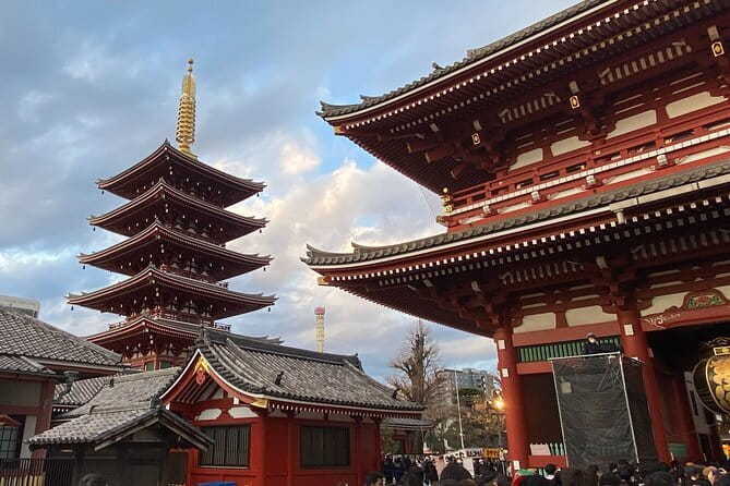 Mt fuji & Hakone customizable day tour w/ English speaking driver - Oshino Hakkai and Saiko Iyashi no Sato: calm Fuji culture stops
