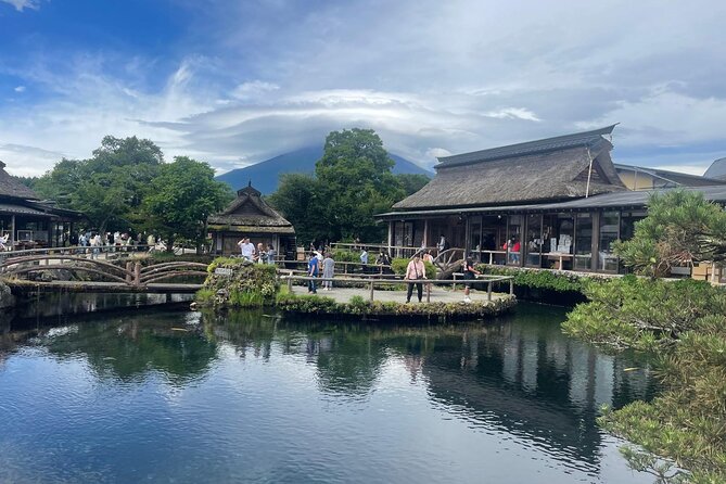 Mt. Fuji, Hakone Full-Day Private Tour with English Driver - Hakone Lake Ashi: The Pirate-Ship Cruise and That Torii Shot