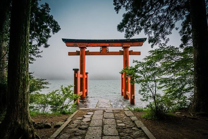 Mt. Fuji, Hakone Private Tour from Tokyo - Onsen, Arts and Nature - Hakone Shrine and Lake Ashi: Torii Gates, Lake Air, and Slow Moments