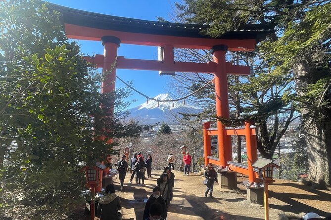 Mt FUJI - Panoramic Tour w/ Hoto Lunch, JP Sake & Onsen tatto OK! - Getting There from Shinjuku: A Very Early Start and a Long Scenic Day