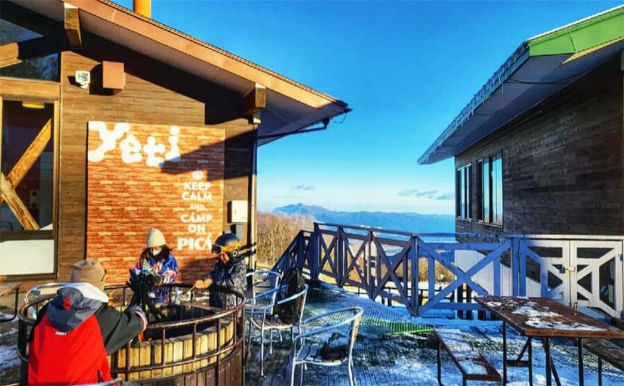 Mt. Fuji Skiing Experience- YETI Ski Resort & Onsen Day Trip - Choosing ski packages and equipment without overthinking it