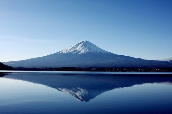 Mt Fuji Small Group 1 Day Tour Kawaguchi and Yamanaka with Pickup - Stop 6, Lake Yamanaka option: beautiful views with a clear tradeoff