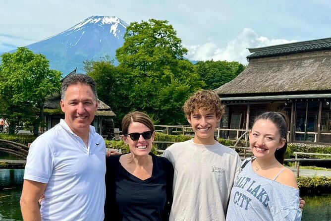 Mt Fuji Tour with Japanese Local Guide on Private Car from Tokyo - Lake Kawaguchi: where lunch makes the day feel real