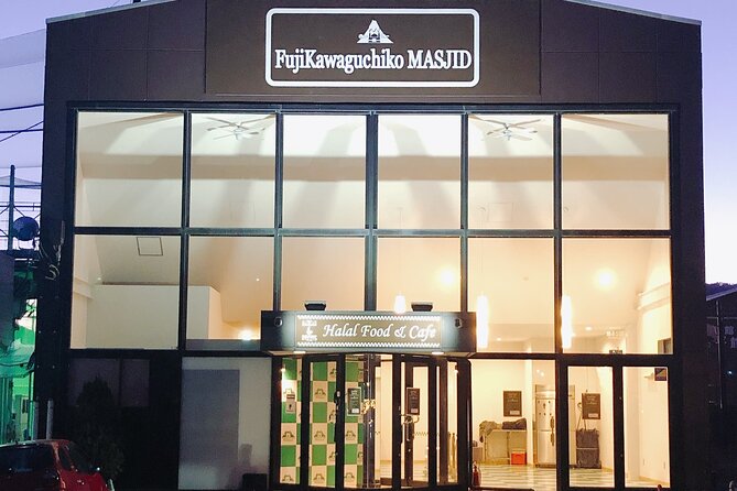 Muslim Friendly Mt. Fuji Tour with Halal Lunch and Prayer Time - Itchiku Kubota Art Museum for January to April, and as a backup
