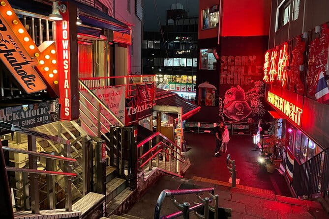 Night Guided Food Tour in Shibuya - Stop 1: Shibuya Scramble Crossing, the photo moment with context