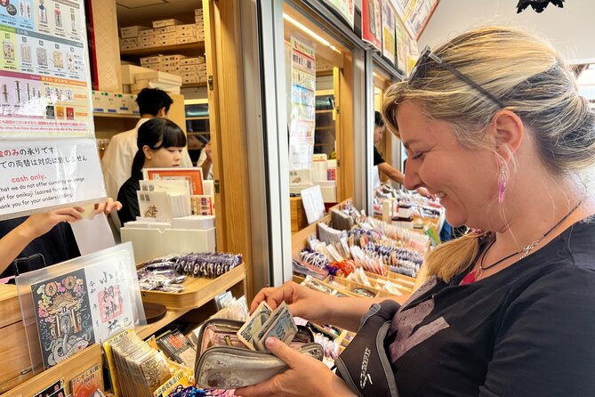 Nihonbashi Ningyocho Tour Seven Lucky Shrines and Treats - Stop 5: Suehiro Shrine, a compact prayer and wish moment