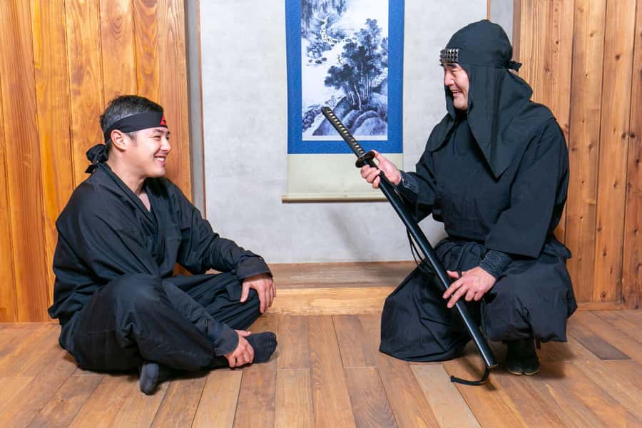 Odawara: Guided Ninja & Samurai Tour of Odawara Castle - Ninja Museum after-hours workshop: breathing, meditation, shuriken, and hand gestures