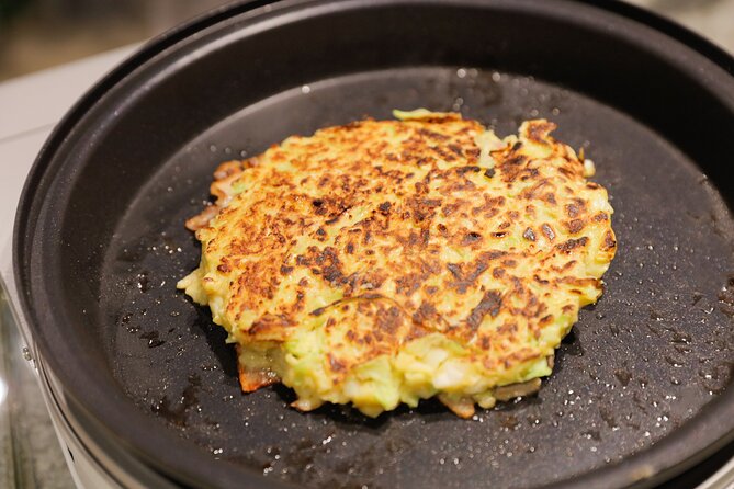 Okonomiyaki making experience~Japanese popular food - Tips to get great results on your first okonomiyaki