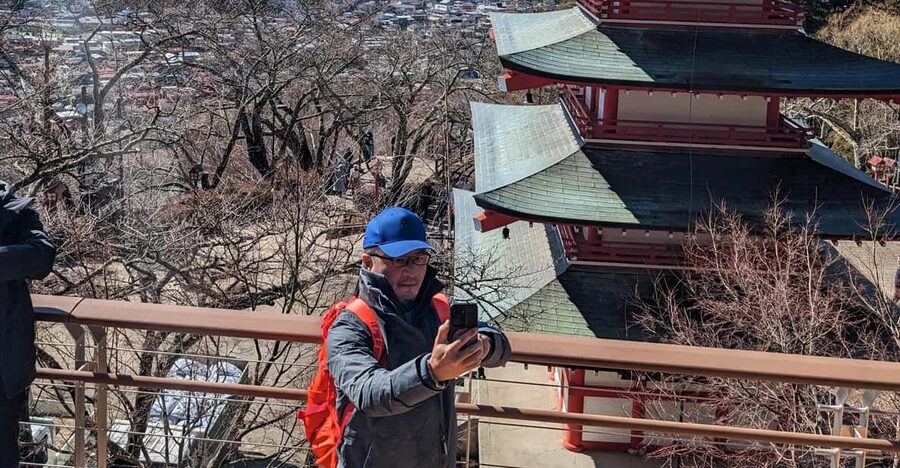 One Day 10hrs Mount Fuji Tour English Speaking Driver - Chureito Pagoda, Cherry Blossoms, and the Classic Fuji Frame