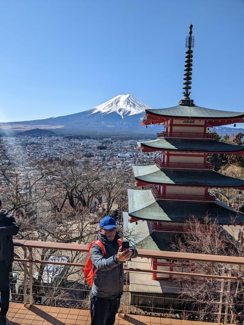 One Day 10hrs Mount Fuji Tour English Speaking Driver - Oshino Hakkai: Spring Water Village Atmosphere and Easy Wandering