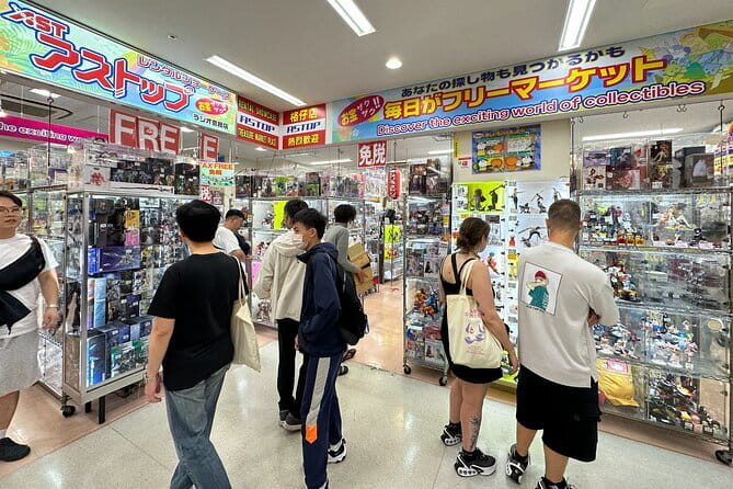 Private Akihabara Retro Tokyo Anime Game Maid Cafe Tour w/ pickup - Price, Timing, and Pickup by Lexus LS 460