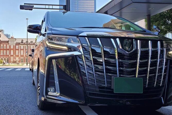 Private departure transfer from Tokyo City to Narita International airport - What You Ride in, and How Luggage Fits in Real Life