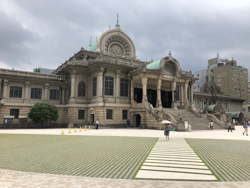 Private Ginza Architecture Tour - Maison Hermes, Tokyu Plaza Ginza, and Mikimoto Ginza 2: reading modern Ginza architecture