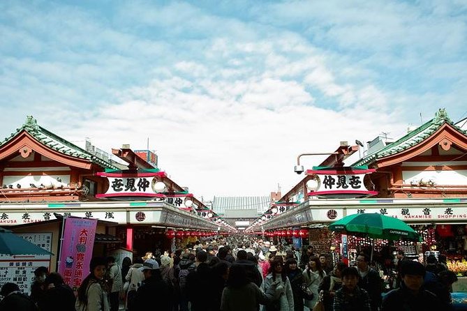 Private Japanese Sample Food Making and Asakusa History Tour - Sensoji Temple and Nakamise Dori: Asakusa’s Classic Scene, Guided